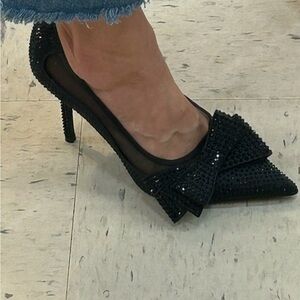 Jessica Simpson Black Heels with Sparkly Embellishments and Pointed Toe w/ Bow